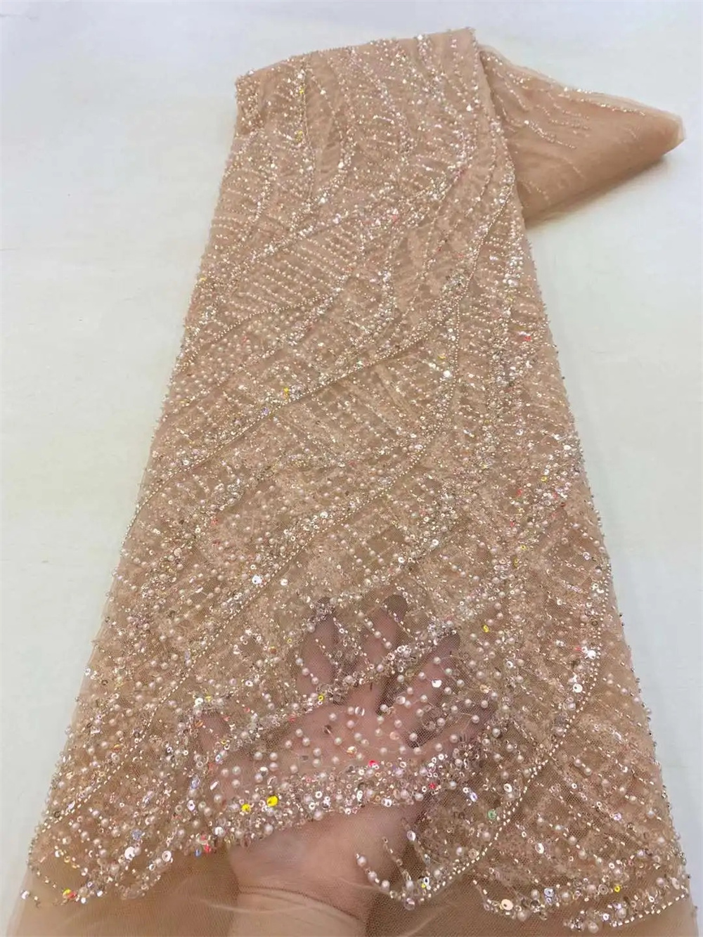 African Sequins Beaded Groom L - Glitter Tablecloth 评论和价格