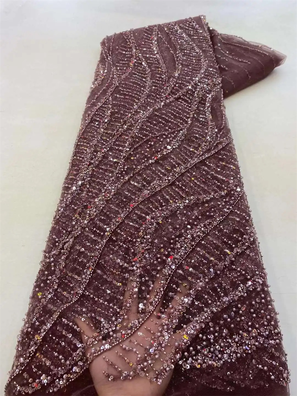 African Sequins Beaded Groom L - Glitter Tablecloth 评论和价格