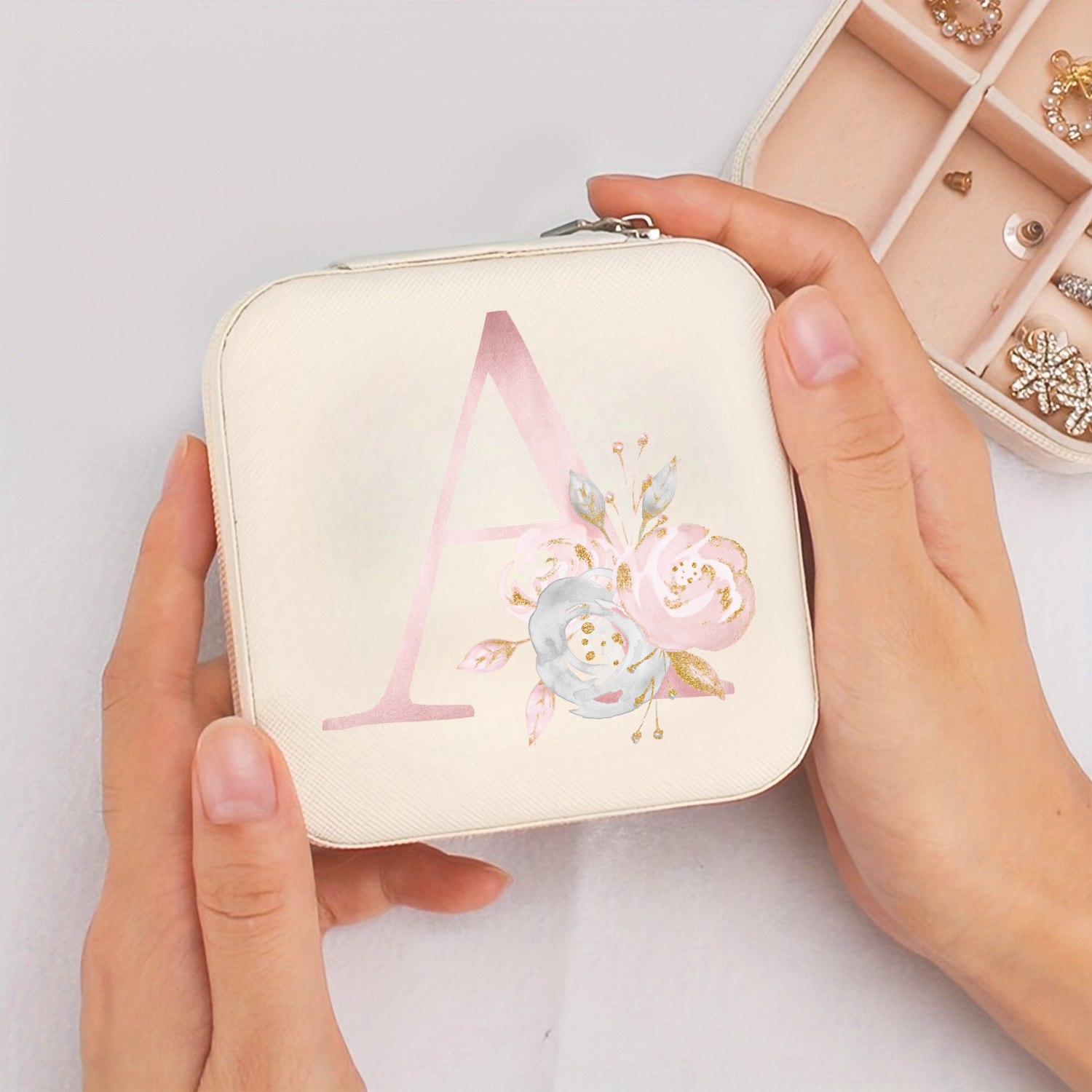 A-Z Alphabet Print Beige Trave - Event Z 评论和价格